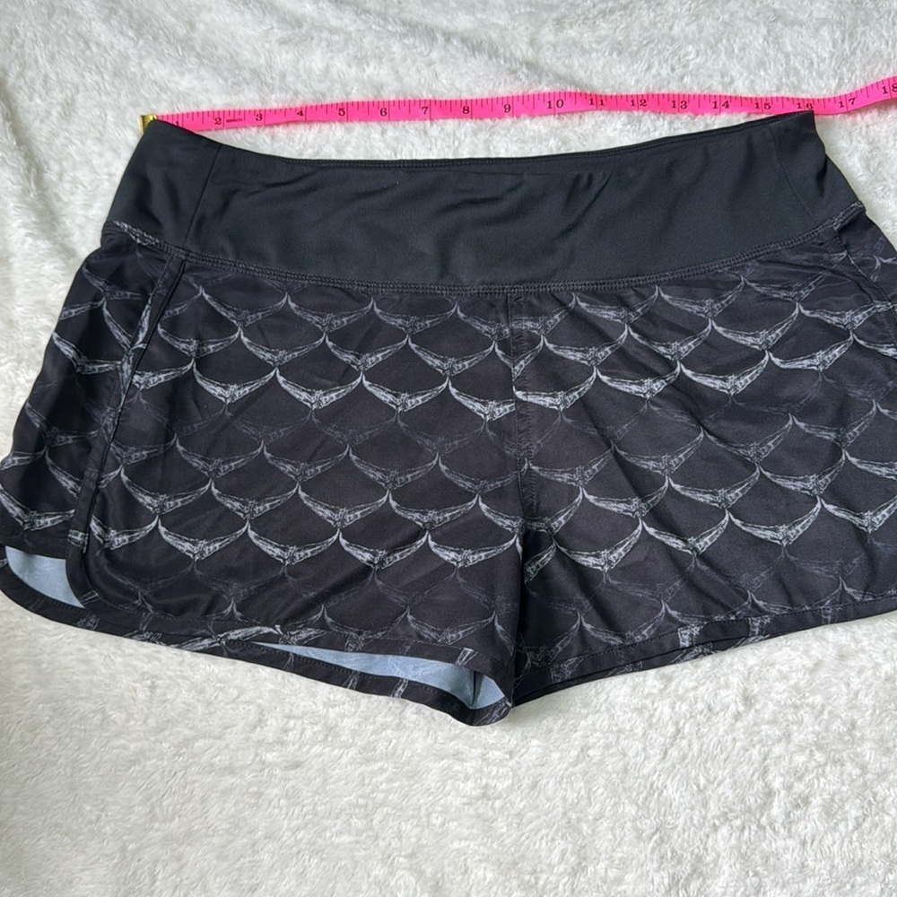 VINEYARD VINES WOMENS SHORT S - Picture 6 of 8